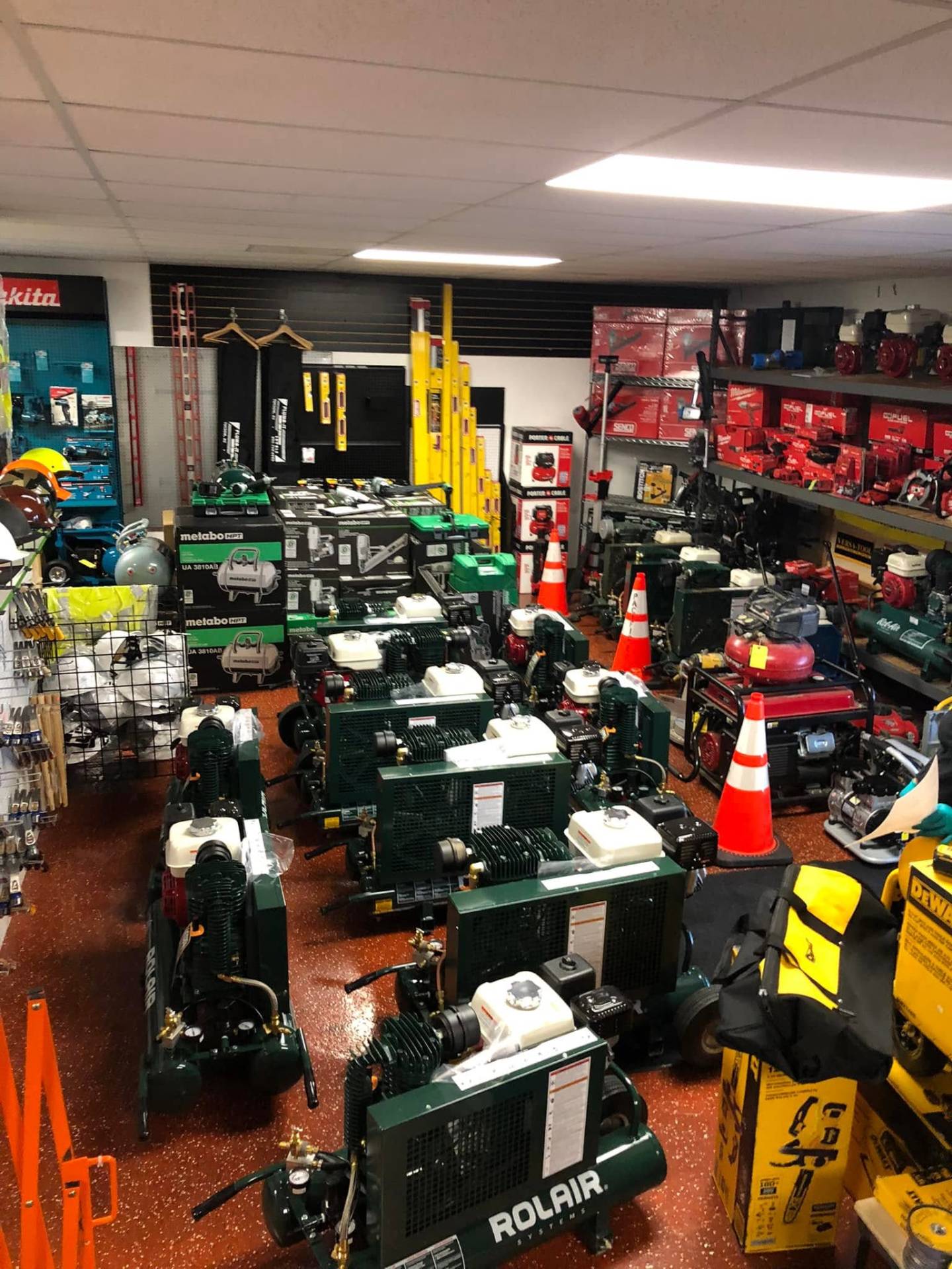 Professional tool repair workshop